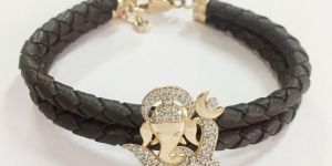 Men Om Ganesh 14k Gold Bracelet