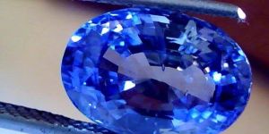 Ceylon Sapphire Gemstone