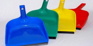 Plastic Dust Pans