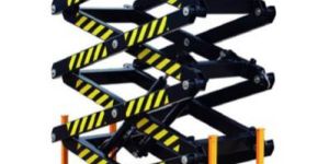 FOUR SCISSIOR LIFT TABLE