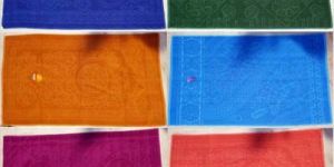 Solid Emboridery Bath Sheet