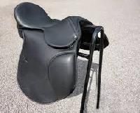 Treeless Saddle