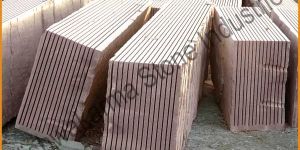 Splitted Red Mandana Stone