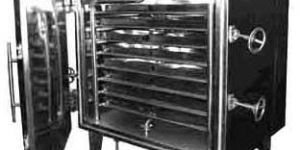 Vacuum Tray Dryer