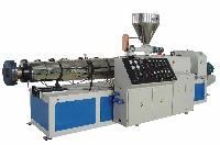 Twin Screw Extruder