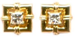 Gold Diamond Earring