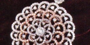 Diamond Studded Gold Pendant