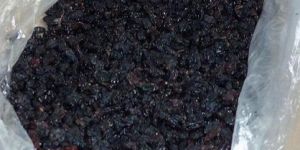 Black Raisins