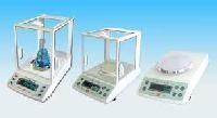 Electronic Weighing Balances