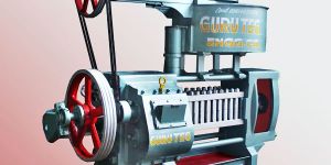 SUPER DELUXE MODEL DOUBLE GEAR OIL EXPELLER
