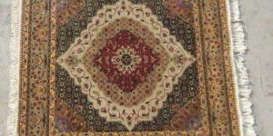 Hand Knotted Woolen Carpet (04)