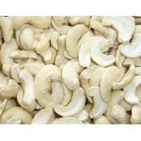 Broken Cashew Nuts