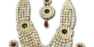 Kundan Necklace Set