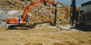 Yamamoto Ultra Large Hydraulic Rock Splitter