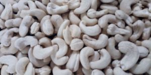 W180 Whole Cashew Nuts