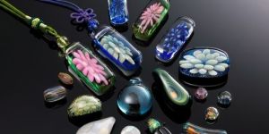 Glass Decoration - Traditional