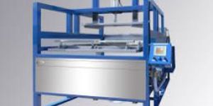 Vacuum Forming Machine