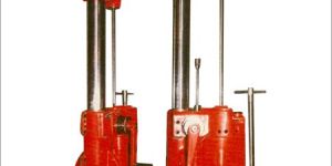 CYLINDERCIAL RE-BORING MACHINE, GARAGE MACHINERY. CYLINDER BORING MACHINE