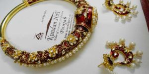 Kundan Hasli Set