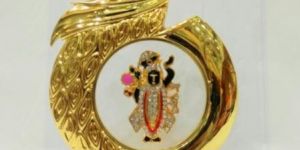 Gold Plated Shreenathji Car Stand