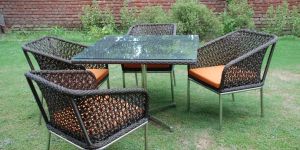 MANHATTAN SQUARE OUTDOOR DINING SET