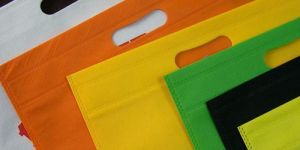NON WOVEN SHOPPING BAG (D CUT - U CUT)
