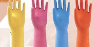 Flock Lined Regular Weight Rubber Gloves