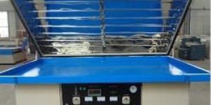Plastic Vacuum Forming Machine