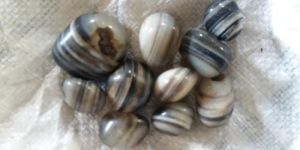 Black Pebbles