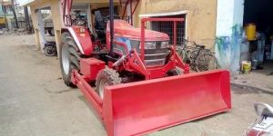 Mahindra Tractor Grader