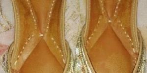 Hand Work Punjabi Jutti