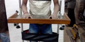 Stand in Frame Metallic