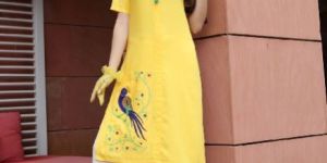 Embroidered Ladies Kurta