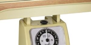 BRAUN BABY WEIGHING SCALE