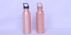 750 Ml Plastic Lid Copper Water Bottles