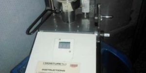 UNIVERSAL MOISTURE METER DIGITAL (Thumbwheel Type)