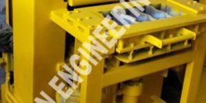 4 Block Type Interlocking Paver Block Making Machine