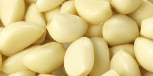 Fresh Peeled Garlic