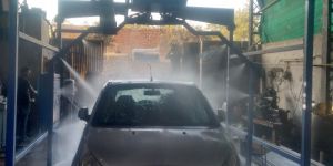 Semi Automatic Car Washing Machine