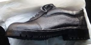 Nitrile Sole Safety Shoes