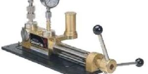 Digital Pressure Calibrator