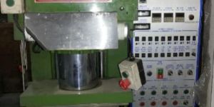 Vertical Injection Molding Machine