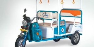 Q8 e-Rickshaw