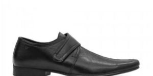 RED TAPE MEN BLACK FORMAL SHOES