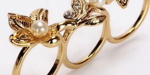 BEAUTIFUL 3 PIECE 3 FINGER GOLD RING
