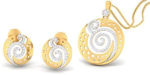 14kt Gold Flat Design Diamond Pendant Set