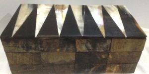 BOX HORN & MOTHER OF PERAL