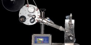 Automatic Labeling Machine