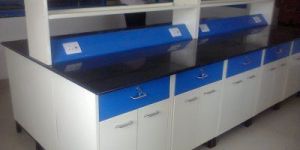 Central Lab Table
