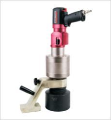 Noiseless pneumatic torque wrench`